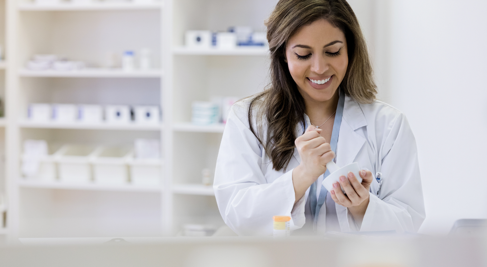A Importância de Consultar o Farmacêutico na Manipulação de Medicamentos